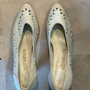 Vintage Naturalizer Cream Leather Laser-Cut Slip-On Flats